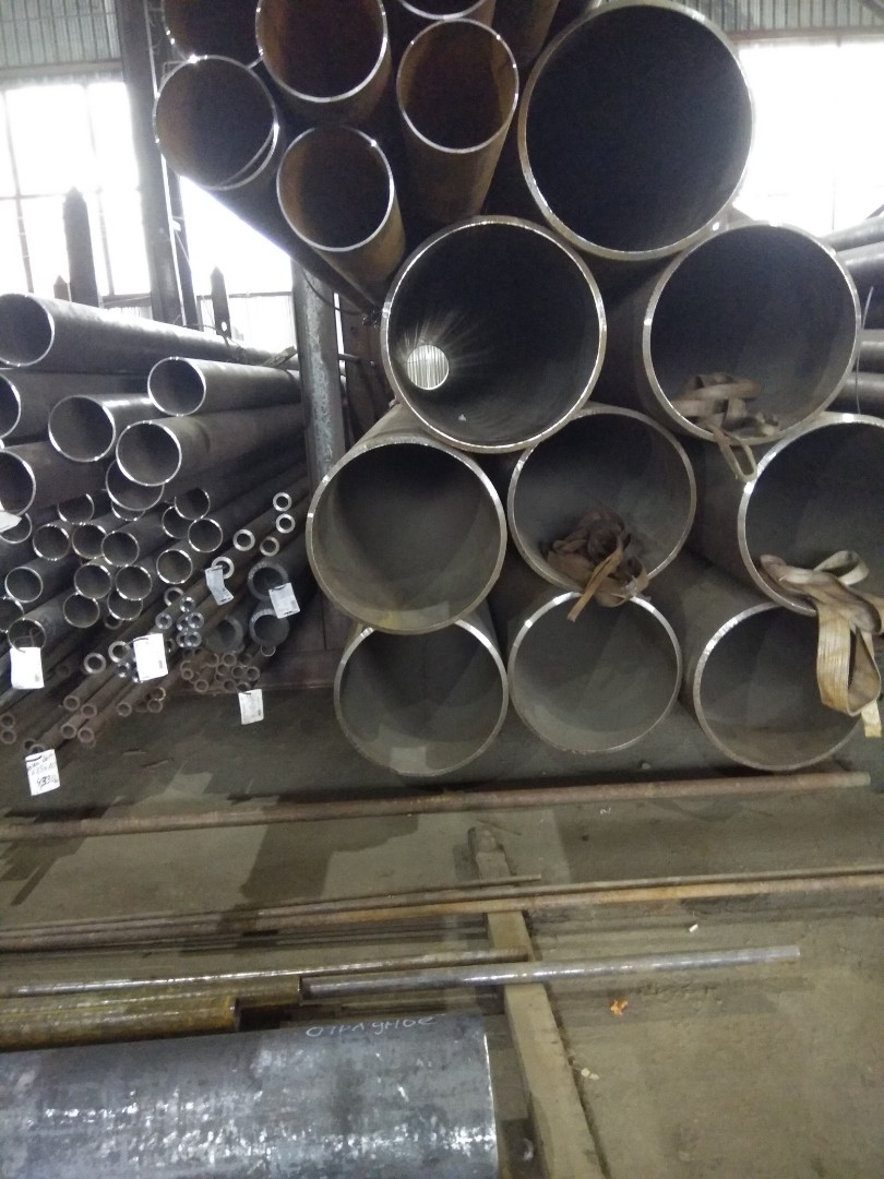 Труба бесшовная 325